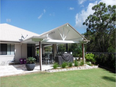 A gable insulated roof, creating a stylish entertainment area