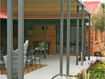 Flat insulated patio roofs to designed to suit you outdoor area